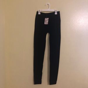 Super soft black leggings!